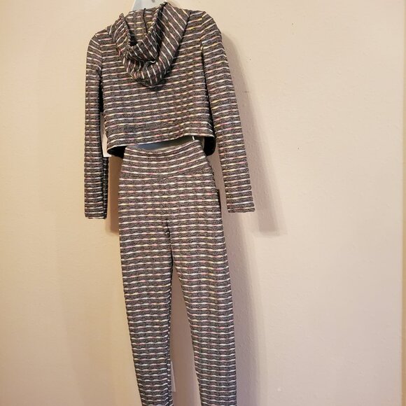 Two Pieces Honeycomb Active Bun Sculp Seam Leggings Size S/M. - Picture 3 of 15